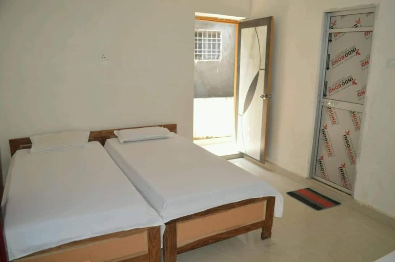 Middle Way Home Stay Bodh Gaya Dış mekan fotoğraf